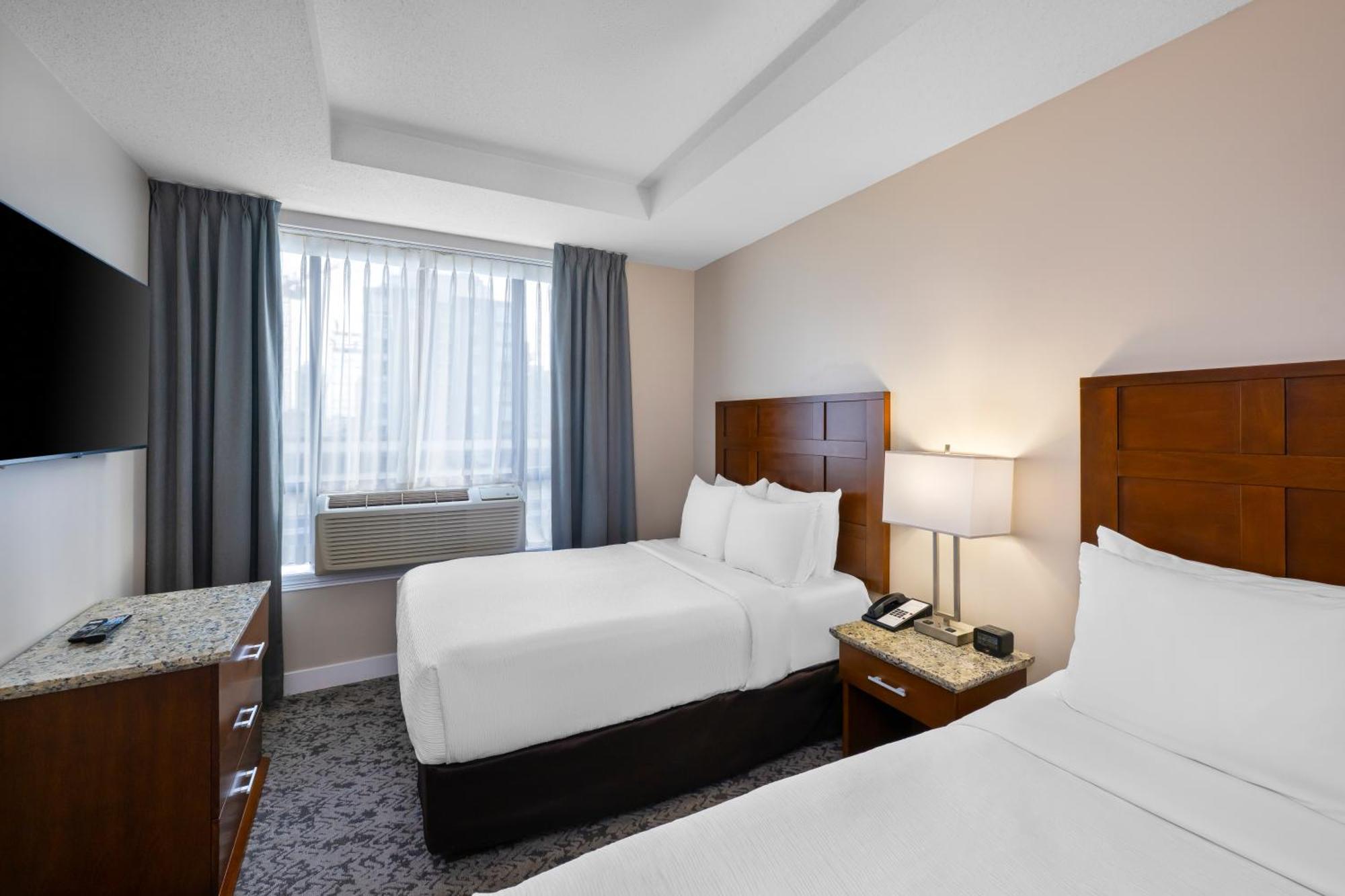 Double Suite with Two Double Beds and Sofa Bed - Non Smoking